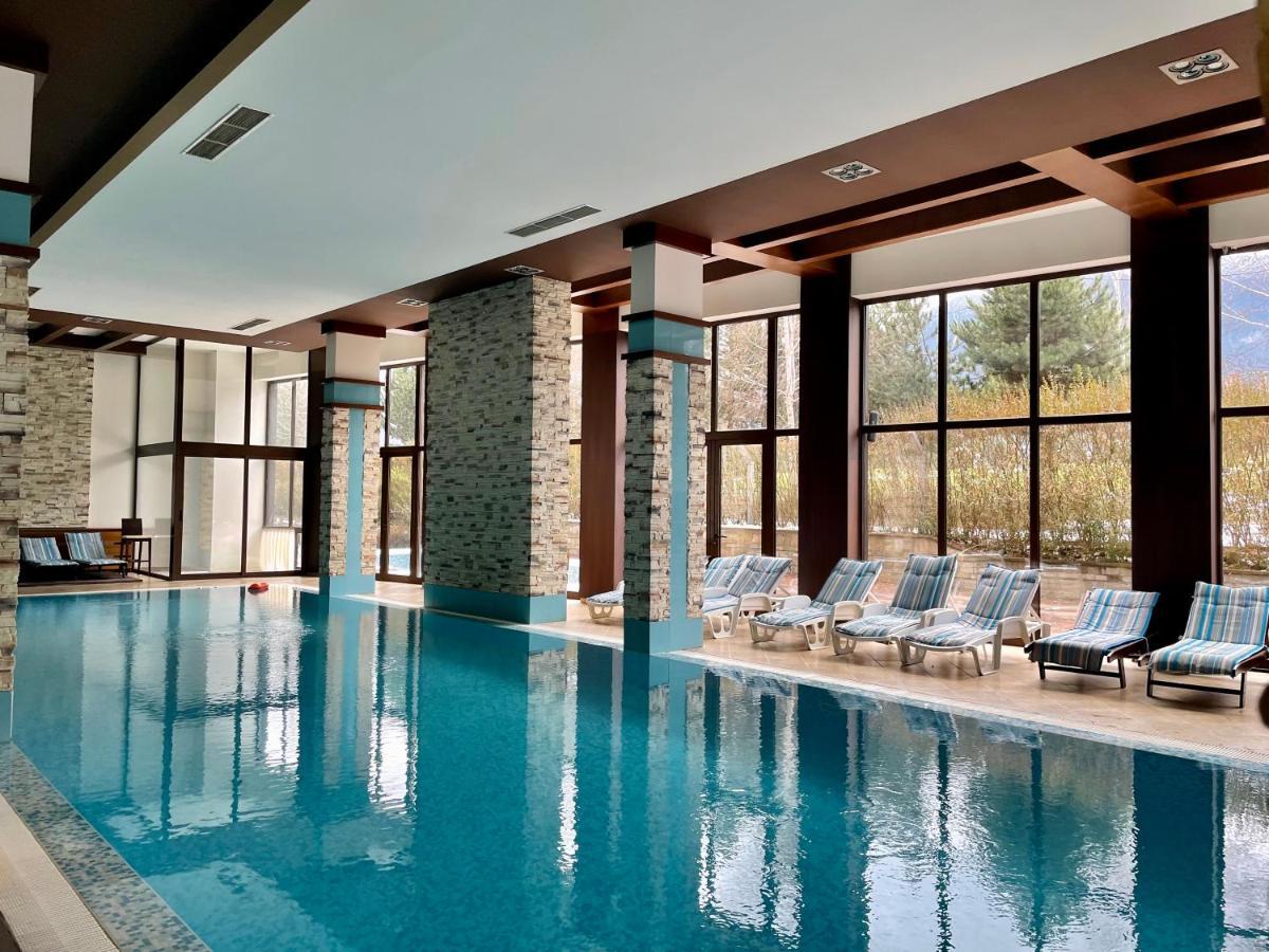 Ground Floor 2-Bedrooms, 2-Bathrooms Apartment Near Bansko In A Complex With Pools And Spa Included ราซล็อก ภายนอก รูปภาพ