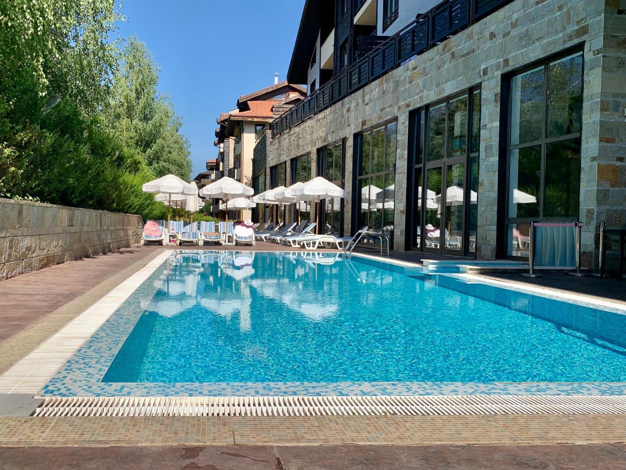 Ground Floor 2-Bedrooms, 2-Bathrooms Apartment Near Bansko In A Complex With Pools And Spa Included ราซล็อก ภายนอก รูปภาพ